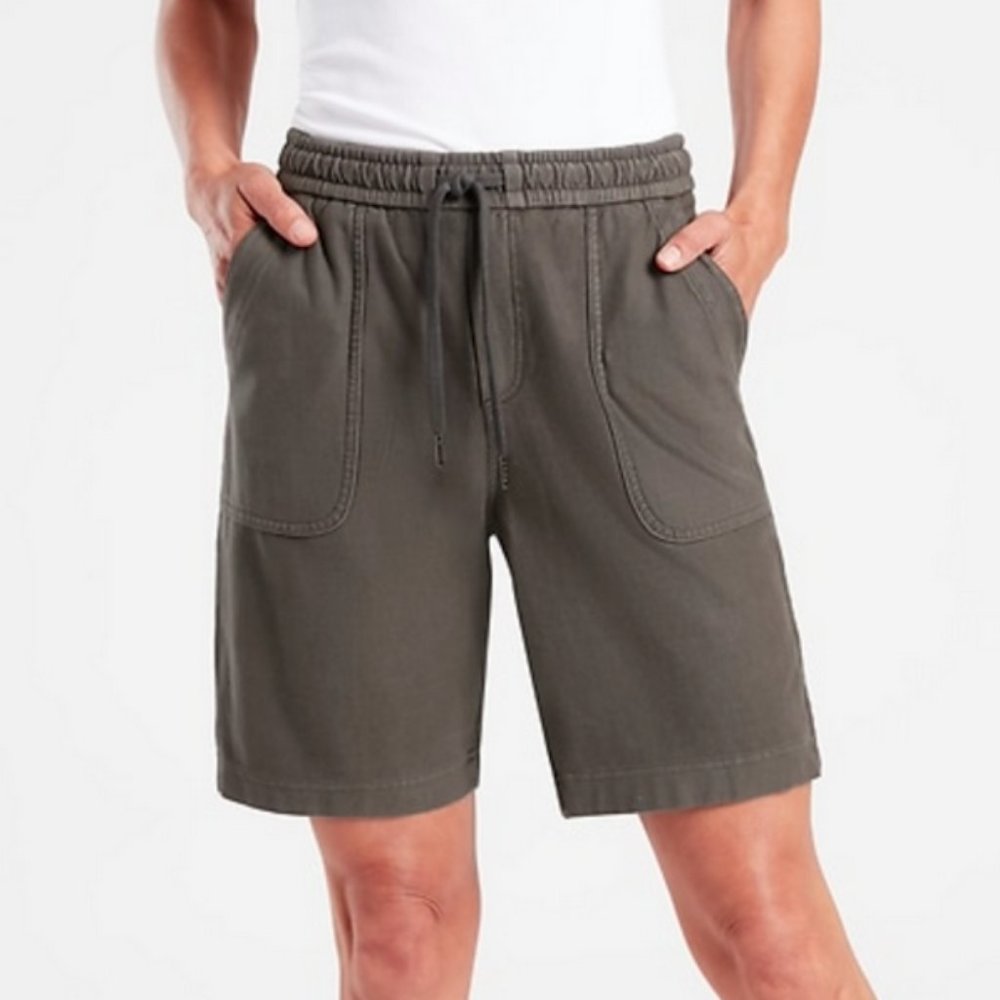ATHLETA CYPRESS GREEN ELASTIC WAIST STRETCHY FARALLON BERMUDA